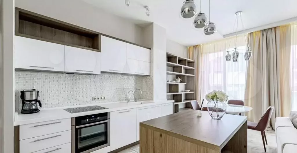 3-к. квартира, 131 м, 5/10 эт. - Фото 1