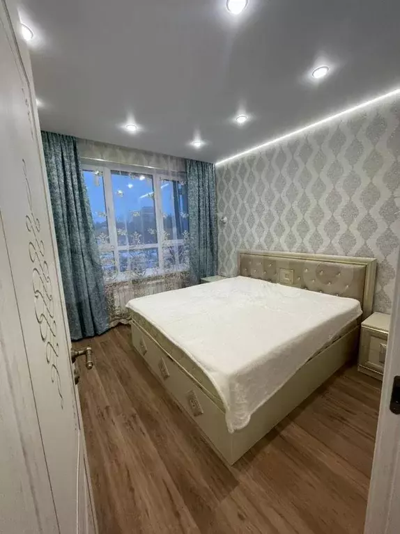 2-к. квартира, 60 м, 10/25 эт. - Фото 0