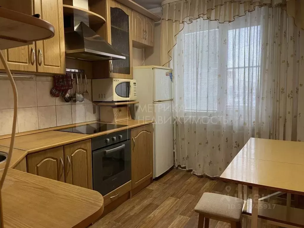 3-к кв. Тюменская область, Тюмень ул. Пермякова, 54а (65.9 м) - Фото 1