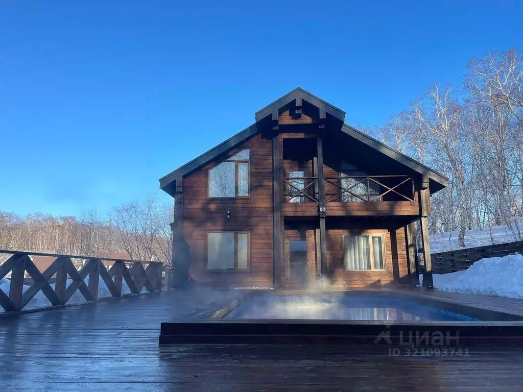 Дом в Камчатский край, Елизовский муниципальный округ, пос. Термальный ... - Фото 1
