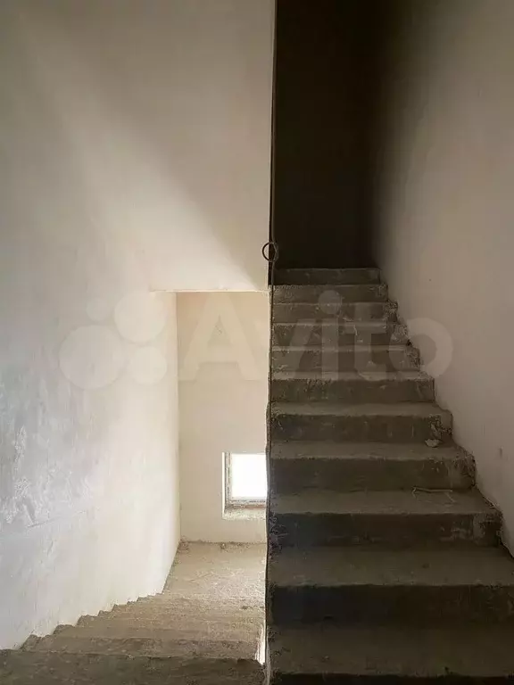 2-к. квартира, 77 м, 2/4 эт. - Фото 1