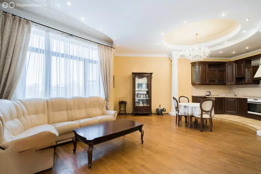 3-комнатная квартира: Санкт-Петербург, Кемская улица, 1 (137 м) - Фото 1