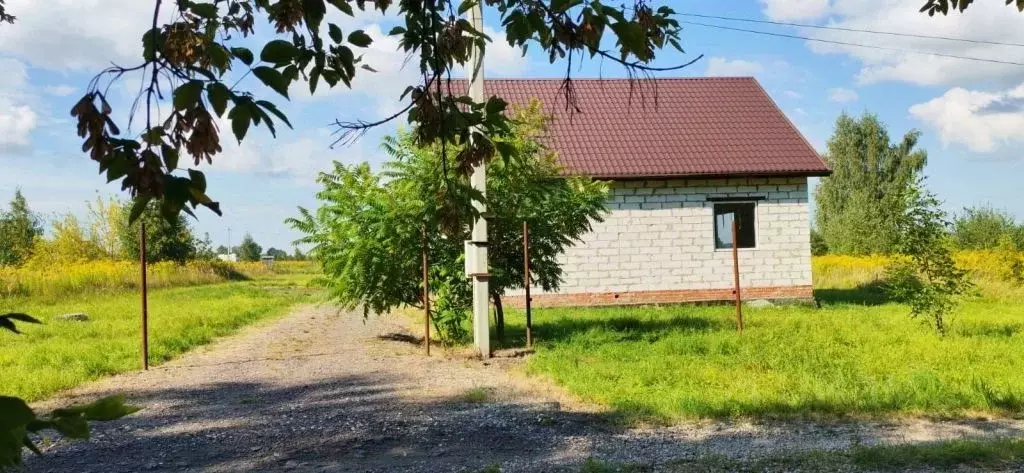 Дом в Орловская область, Кромской район, Большеколчевское с/пос, д. ... - Фото 1