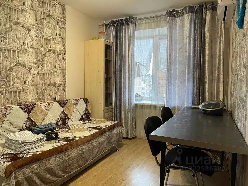 Комната Псковская область, Псков ул. Максима Горького, 18 - Фото 1