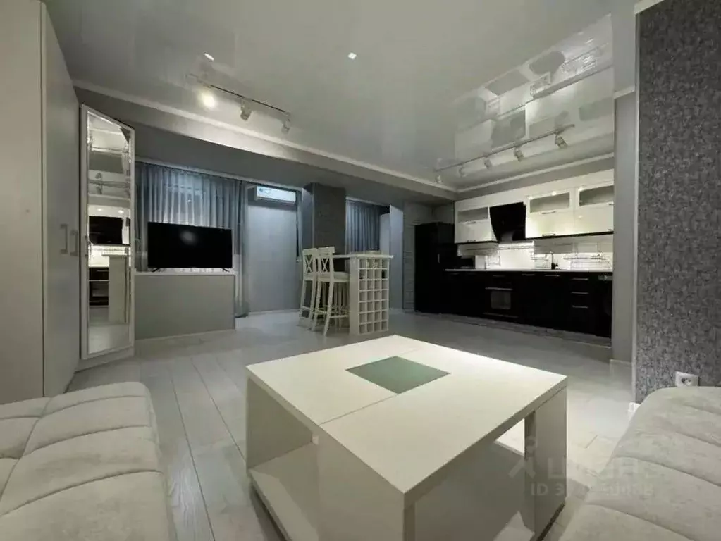 Студия Краснодарский край, Краснодар проезд Репина, 22 (42.0 м) - Фото 1