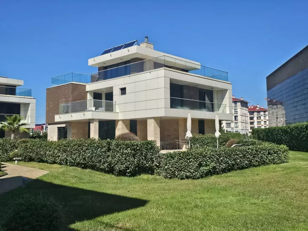 Дом в Краснодарский край, Сочи Сириус пгт, ул. Шкиперская (650 м) - Фото 2