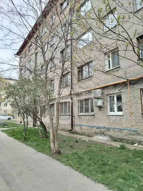Комната 12,4 м в 5-к., 1/5 эт. - Фото 0