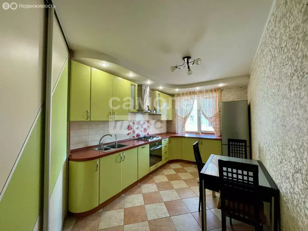 3-комнатная квартира: Смоленск, улица Нормандия-Неман, 27 (81.2 м) - Фото 0