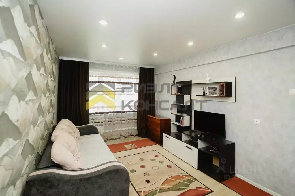 1-к кв. Омская область, Омск Заозерный мкр, просп. Менделеева, 23А ... - Фото 1