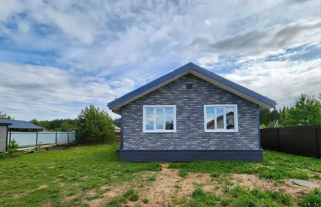 Дом в Кировская область, Слободской муниципальный район, д. Шихово  ... - Фото 1