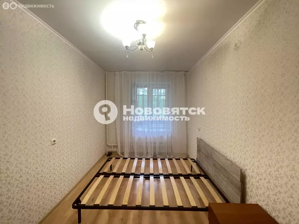 3-комнатная квартира: Киров, Нововятский район, улица МОПРа, 1А (70.8 ... - Фото 0