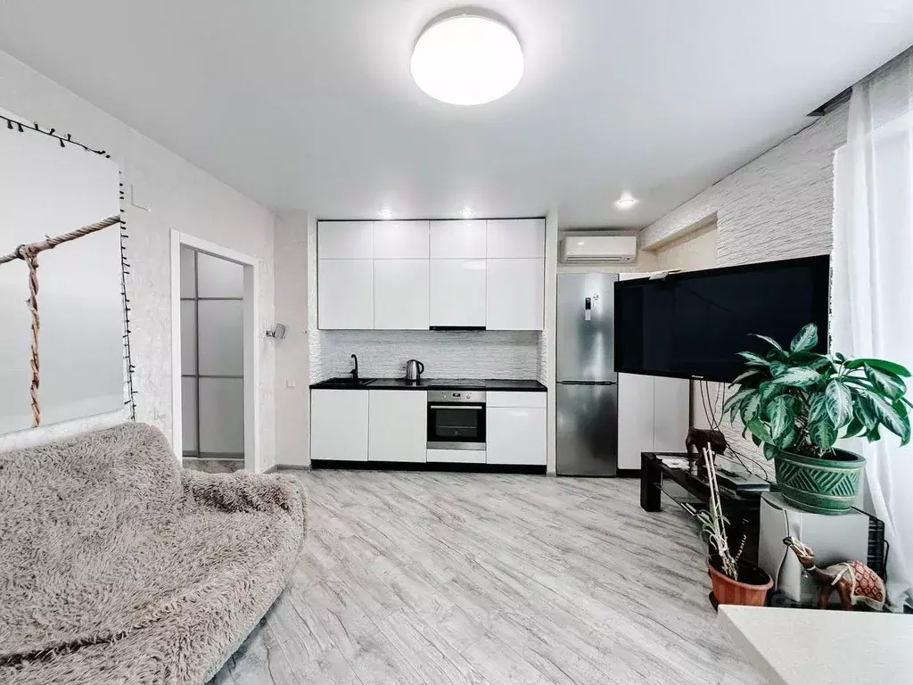 2-к кв. Кировская область, Киров Октябрьский просп., 117 (57.0 м) - Фото 2