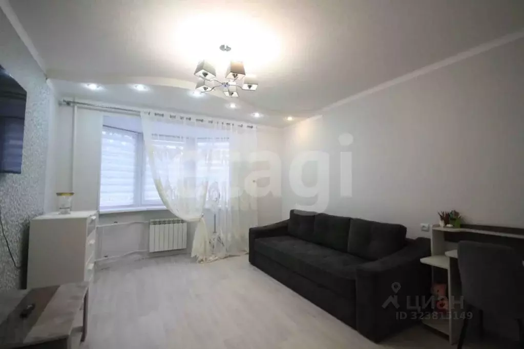 2-к кв. Ямало-Ненецкий АО, Новый Уренгой Сибирская ул., 55 (55.0 м) - Фото 1