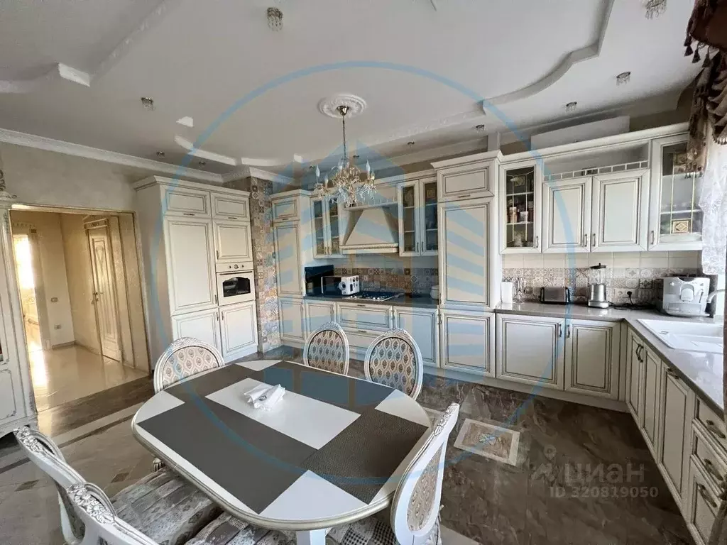 2-к кв. Ставропольский край, Ессентуки Пятигорская ул., 24/1 (71.1 м) - Фото 0
