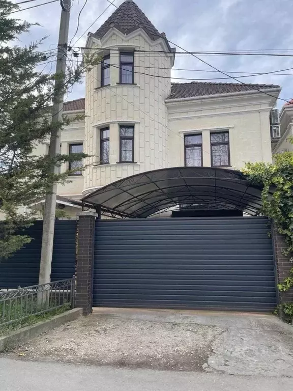 Дом в Севастополь ул. Наваринская (250 м) - Фото 1