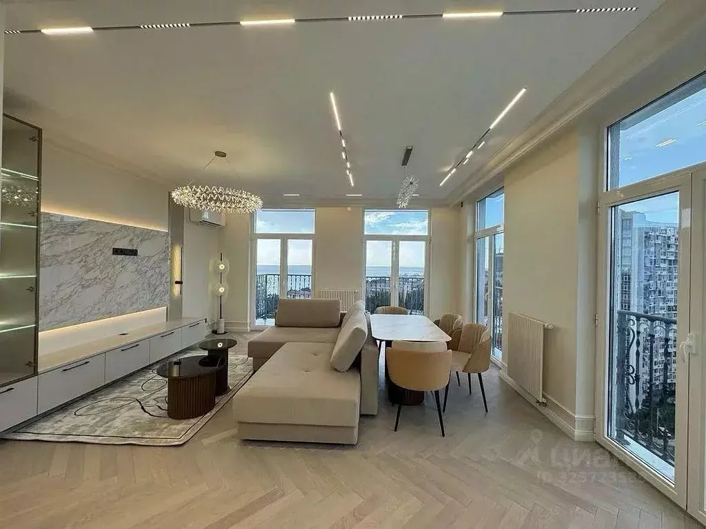 2-к кв. Краснодарский край, Сочи Светлана мкр, ул. Депутатская, 10 ... - Фото 1