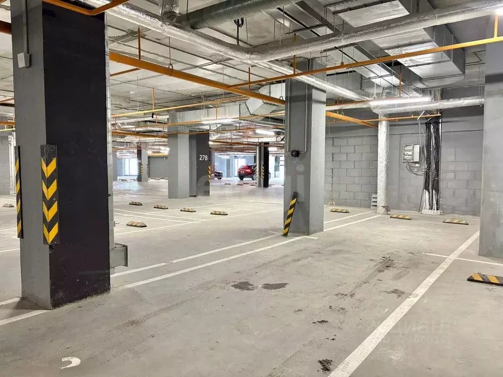 Гараж в Тюменская область, Тюмень ул. Тимофея Чаркова, 93 (27 м) - Фото 2