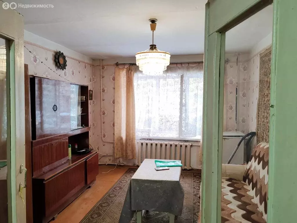 2-комнатная квартира: Новоалтайск, улица Анатолия, 37 (50 м) - Фото 1