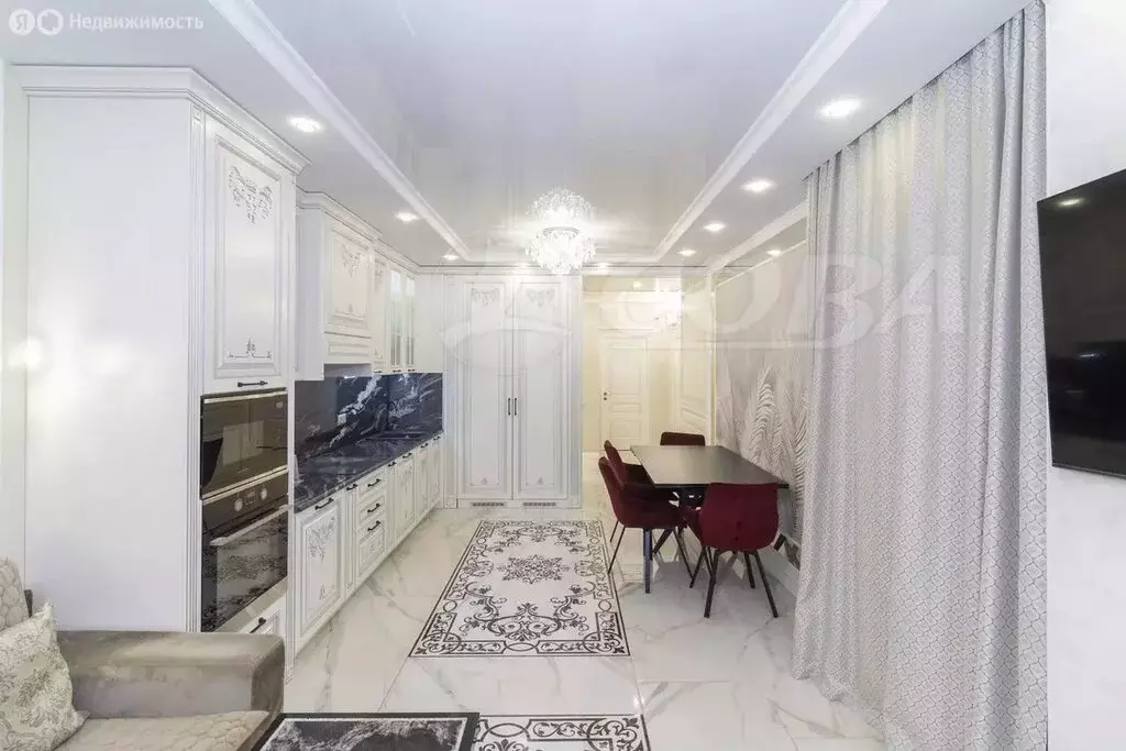 3-комнатная квартира: Тюмень, улица Федюнинского, 30к6 (90 м) - Фото 2