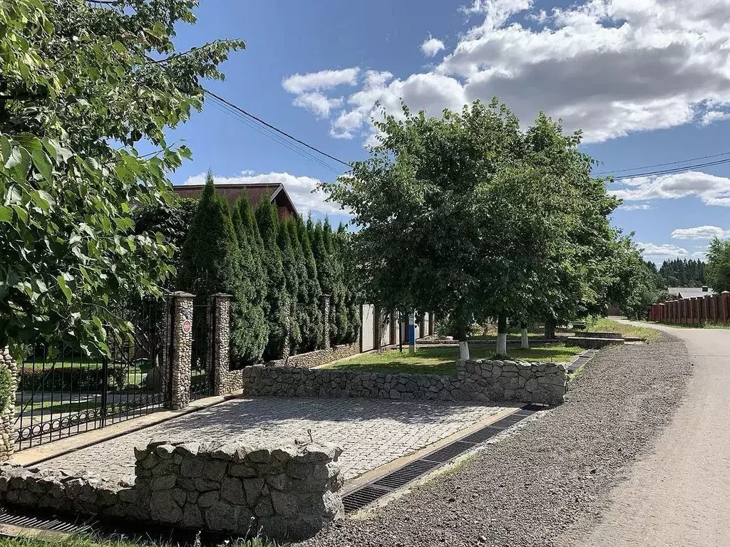 Участок в Московская область, Сергиево-Посадский городской округ, д. ... - Фото 1