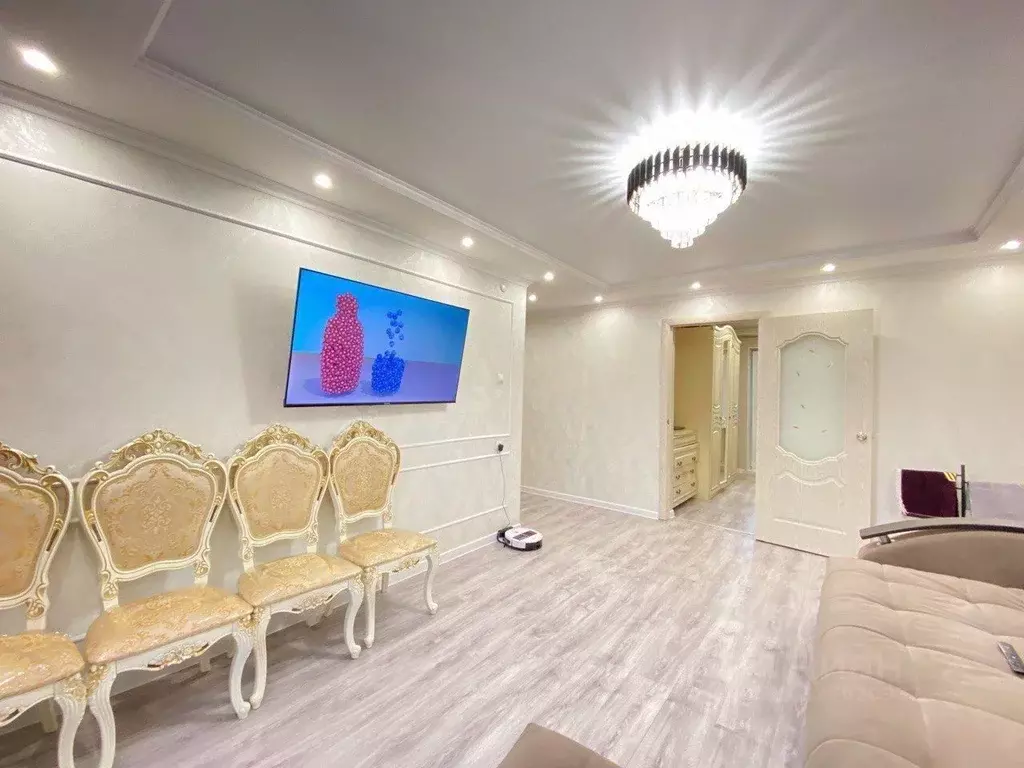 3-к кв. Свердловская область, Екатеринбург ул. Ангарская, 52/3 (54.0 ... - Фото 2