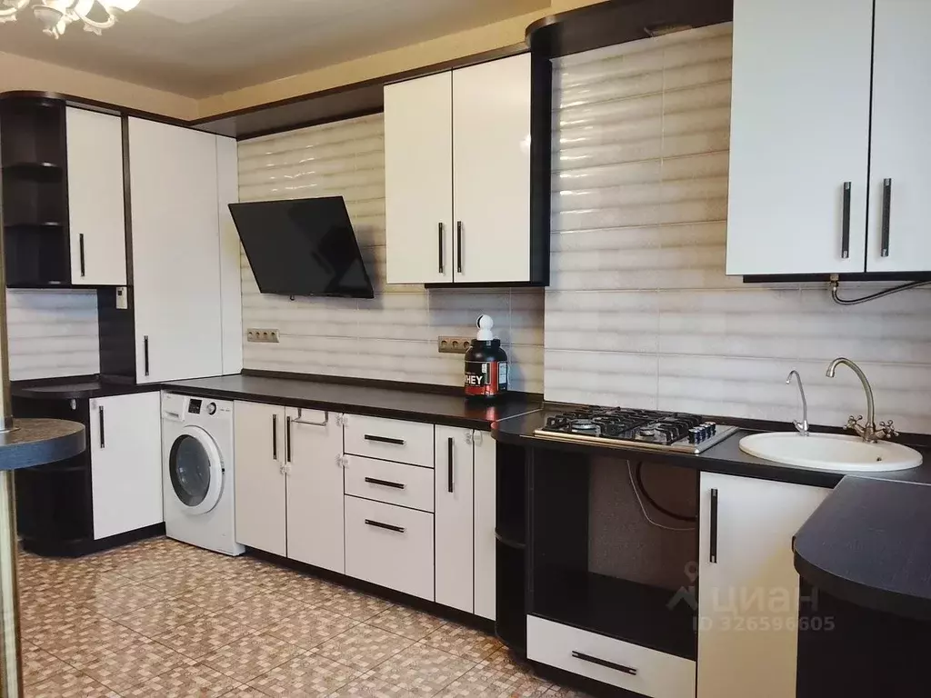 2-к кв. Адыгея, Тахтамукайский район, Старобжегокайское с/пос, Новая ... - Фото 1