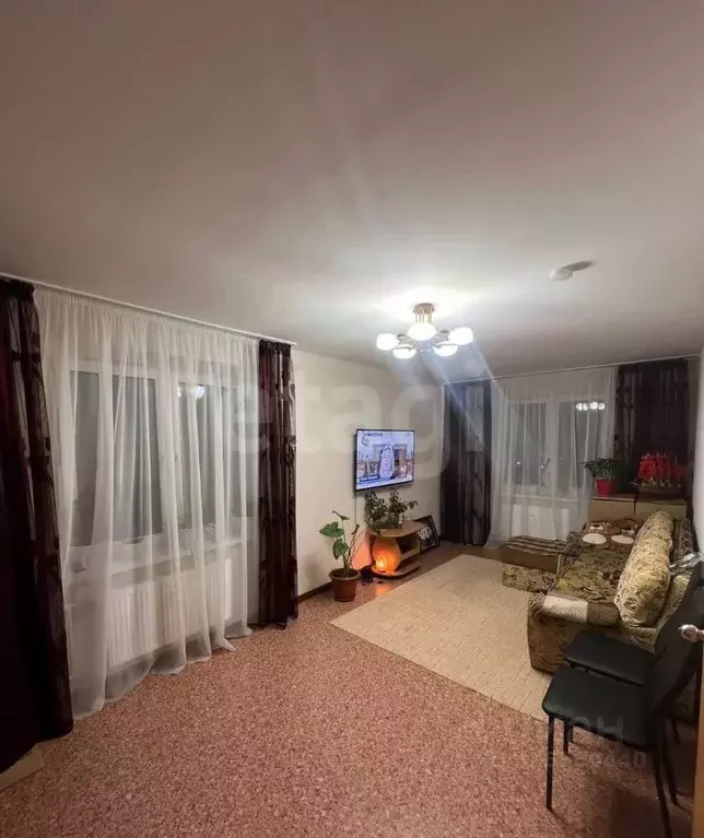 2-к кв. Кировская область, Киров ул. Энтузиастов, 52А (58.3 м) - Фото 2