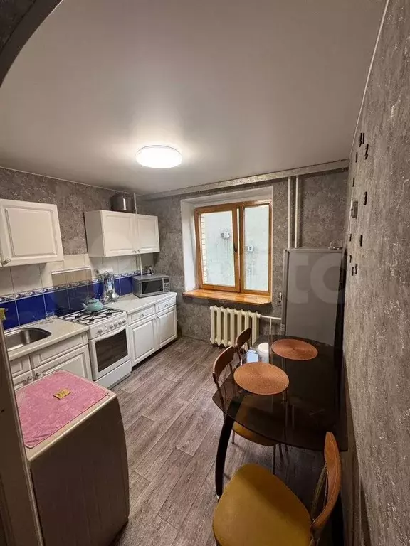 1-к. квартира, 40 м, 5/10 эт. - Фото 0