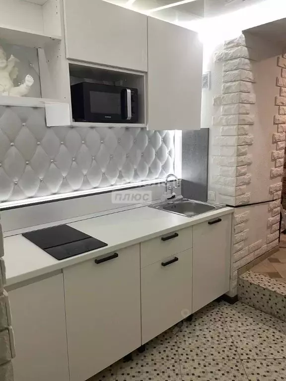 3-к кв. Курская область, Курск ул. Горького, 63А2 (67.5 м) - Фото 1