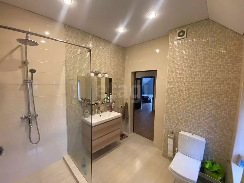 Дом в Адыгея, Майкоп ул. Крылова (226 м) - Фото 1