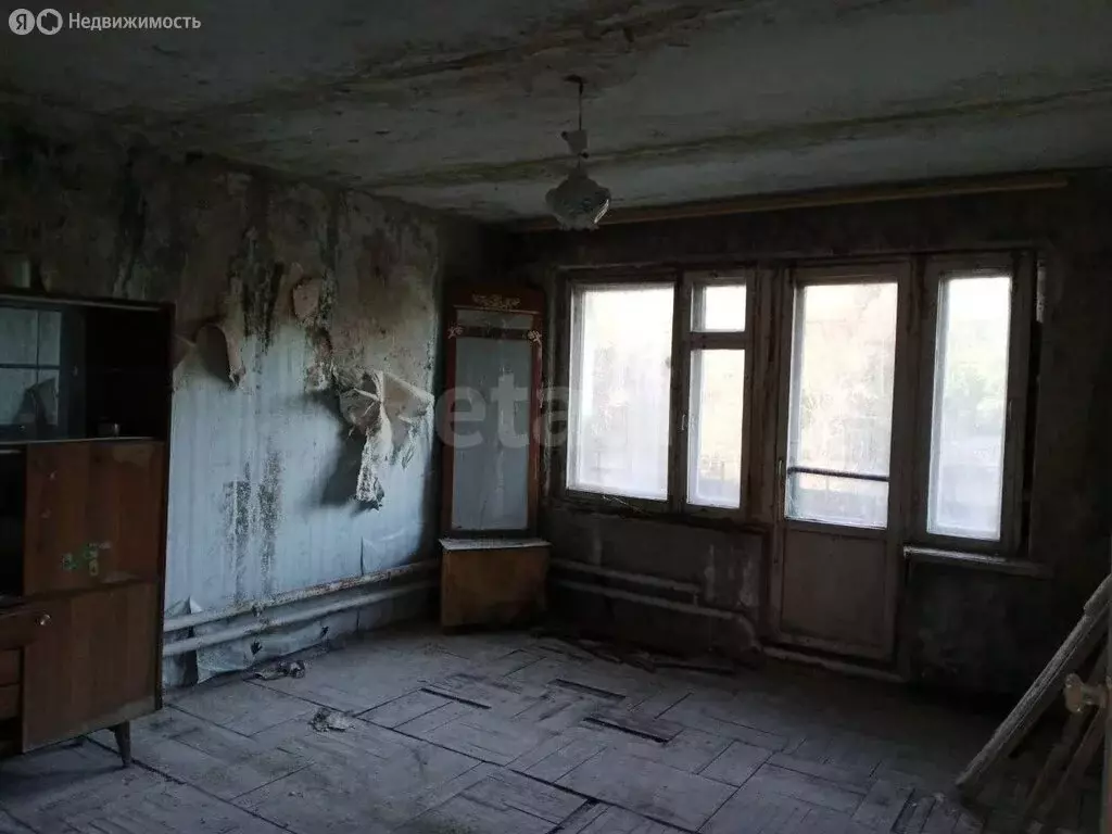 3-комнатная квартира: посёлок Миролюбие, Центральная улица, 13 (64.2 ... - Фото 0