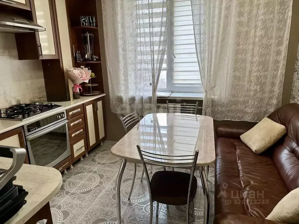 4-к кв. Белгородская область, Белгород ул. Есенина, 26 (84.0 м) - Фото 1