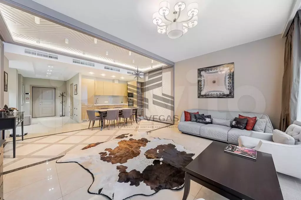 3-к. квартира, 90 м, 4/8 эт. - Фото 1
