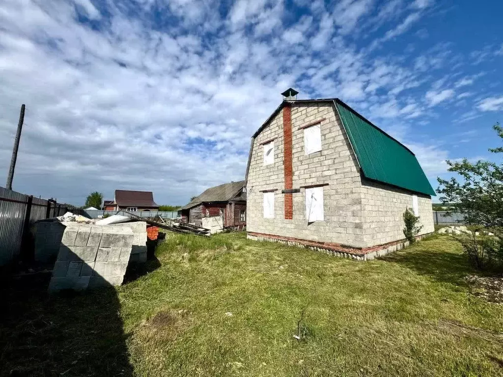 Дом в Мордовия, Ромодановский район, д. Малая Чуфаровка Заречная ул., ... - Фото 0