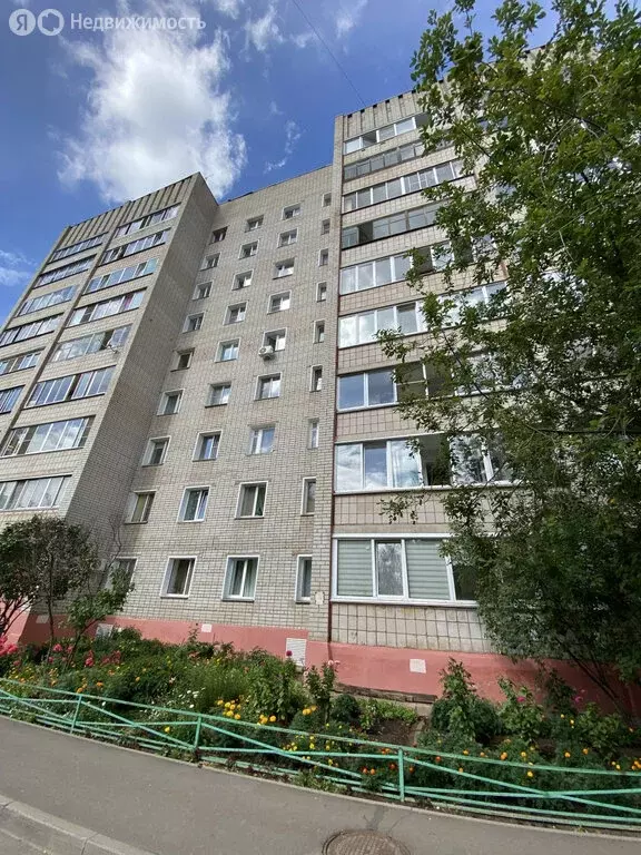 3-комнатная квартира: Киров, улица Горького, 27 (64.4 м) - Фото 0