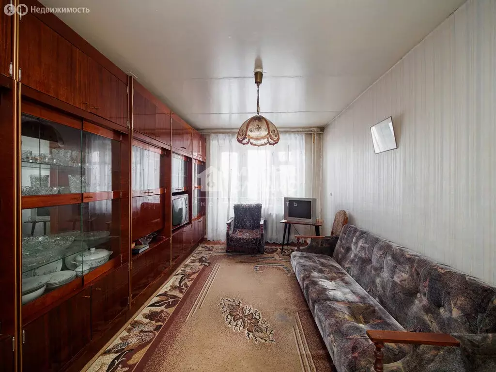 3-комнатная квартира: Омск, Октябрьская улица, 126 (52 м) - Фото 1