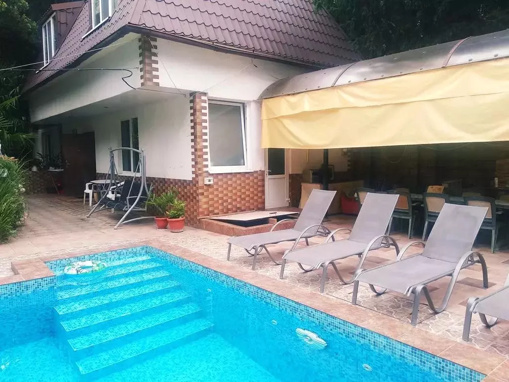 Дом в Крым, Ялта ул. Бирюкова, 6В (250 м) - Фото 1