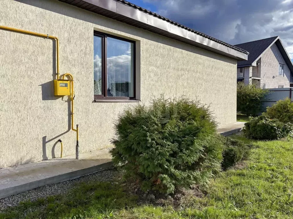 Дом в Псковская область, Псковский район, Логозовская волость, д. ... - Фото 1