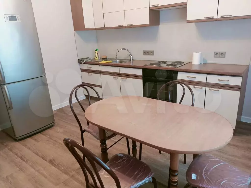 1-к. квартира, 40 м, 1/10 эт. - Фото 1