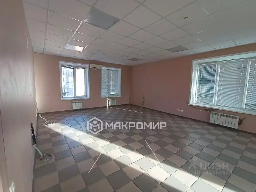 Офис в Брянская область, Брянск ул. Ульянова, 35к1 (200 м) - Фото 1