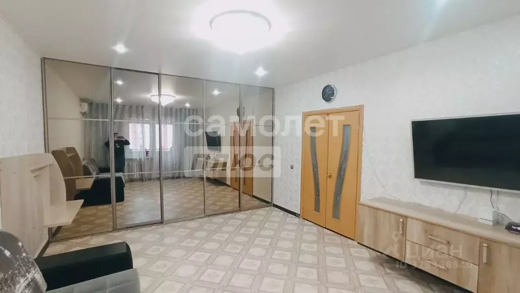 2-к кв. Татарстан, Набережные Челны просп. Раиса Беляева, 72 (63.0 м) - Фото 1