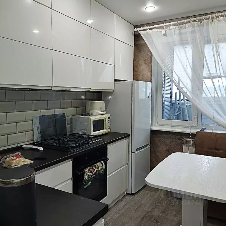 2-к кв. Татарстан, Альметьевск ул. Гафиатуллина, 52 (54.0 м) - Фото 1
