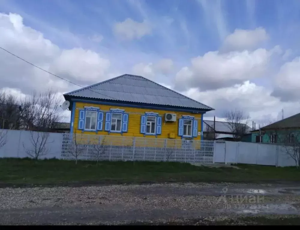 Дом в Волгоградская область, Фролово ул. Островского, 54 (65 м) - Фото 1