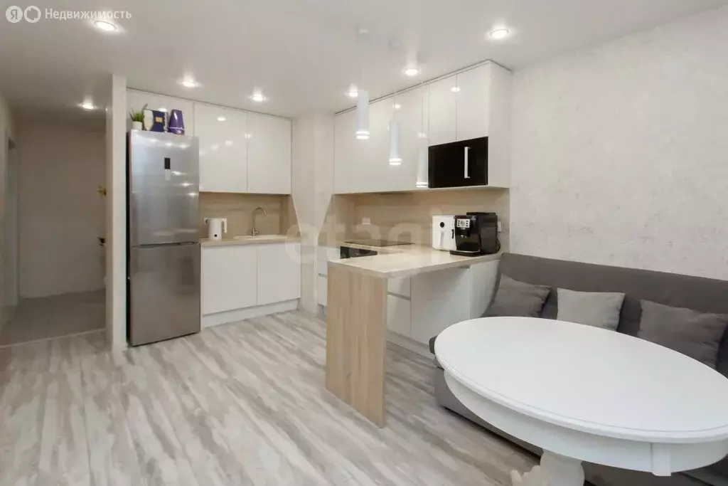 2-комнатная квартира: Тюмень, улица Николая Никитина, 2к1 (67.2 м) - Фото 2