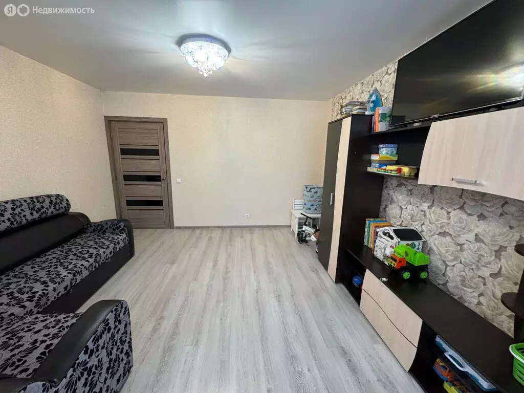 1-комнатная квартира: Берёзовский, Февральская улица, 28 (37.6 м) - Фото 0