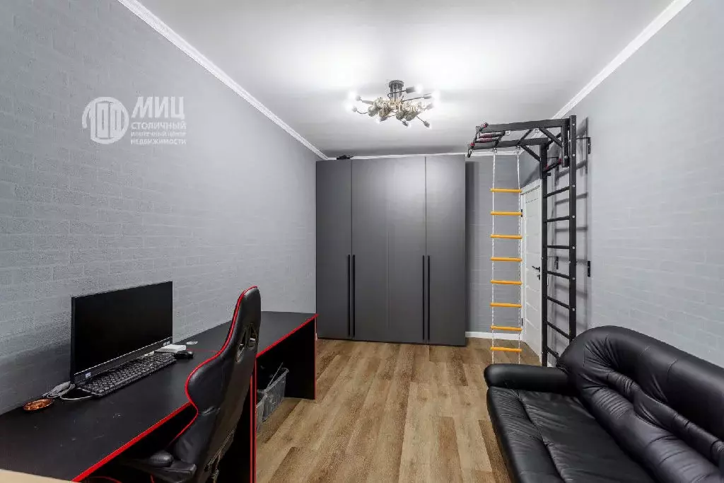 Продается 3-комнатная квартира - Фото 2