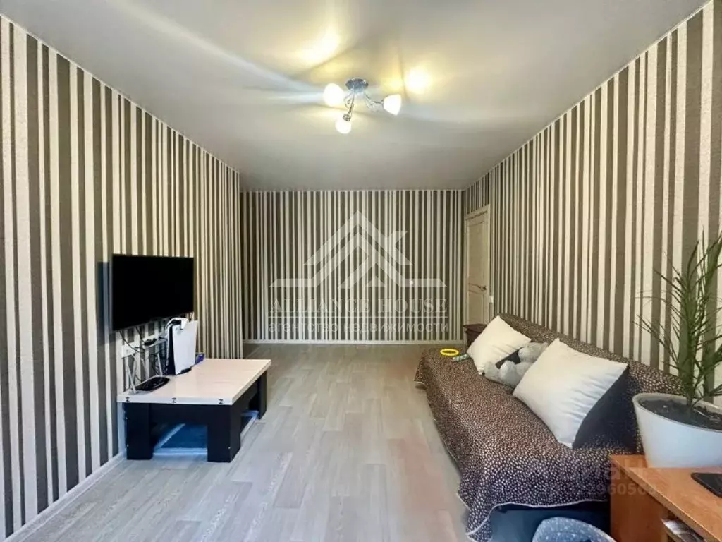 2-к кв. Татарстан, Казань ул. Декабристов, 180а (46.0 м) - Фото 2