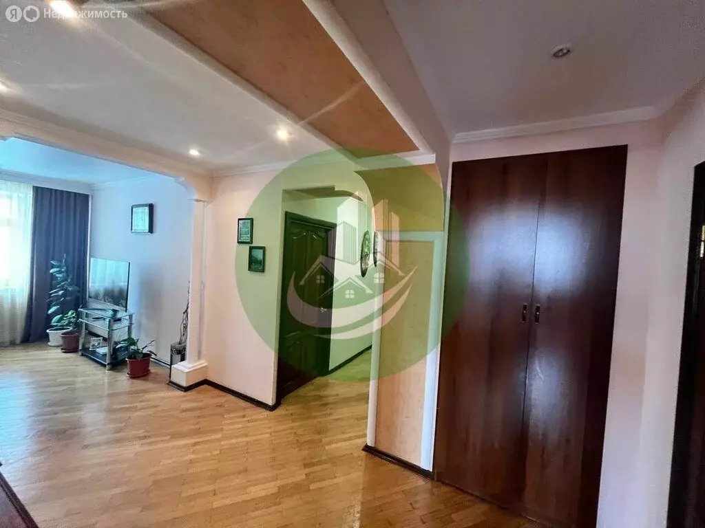 4-комнатная квартира: Ессентуки, Вокзальная улица, 35А (98 м) - Фото 1