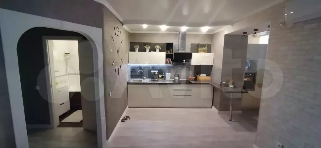 3-к. квартира, 75 м, 4/7 эт. - Фото 0