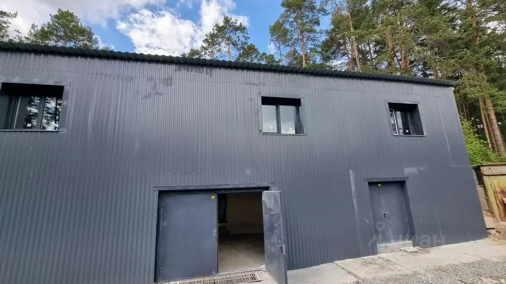 Торговая площадь в Свердловская область, Березовский ул. ... - Фото 1